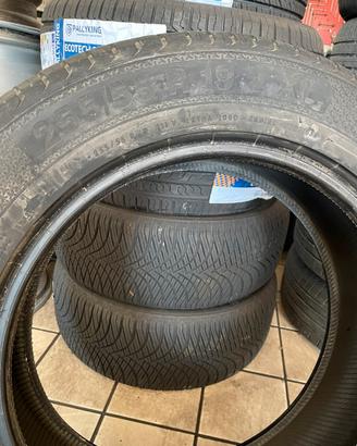 Gomme 255/55/19