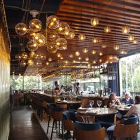 Lucca Pizzeria/Lounge Bar con Dehor