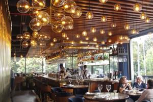Lucca Pizzeria/Lounge Bar con Dehor