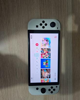 Nintendo switch oled con accessori
