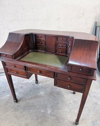 Scrittoio a serrandina in legno piano in pelle