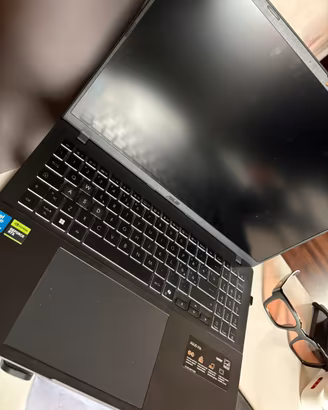 Asus v16