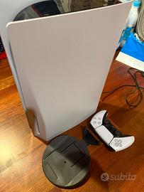 Ps5 825gb flat con disco + joystick originale