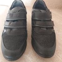 Florance scarpa donna con strappo sportiva tg 39.