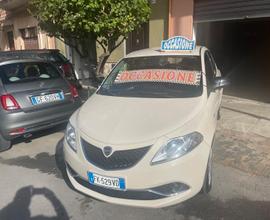 Lancia Ypsilon 1.2 69 CV 5 porte Silver