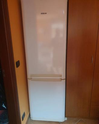 Frigo no frost usato pochissimo come nuovo.