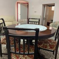 Tavolo tondo con 6 sedie