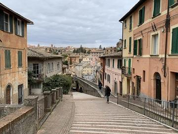 2 LOCALI A PERUGIA