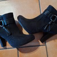 STIVALETTI  DA  DONNA .