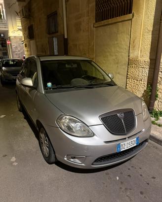 Lancia y 1.3 multijet momo tetto panoramico 105hp