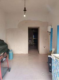 Immobile di 50 m² con 1 locale a Mondragone