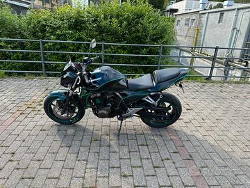 Moto Kawasaki Z750