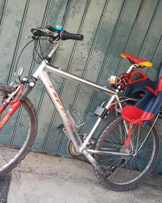 Mountain Bike  con seggiolino bimbo/bambino