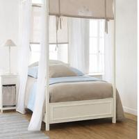 Letto con baldacchino in legno bianco con tessuti