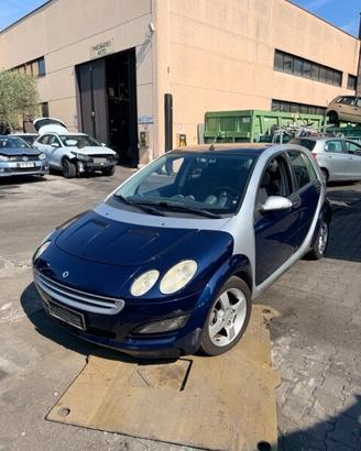 Ricambi Smart ForFour (W454) 1.1 5P Anno 2005 Codi