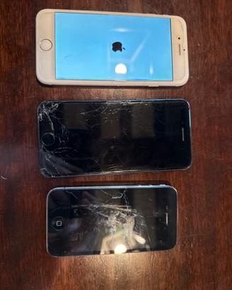 Lotto Iphone vecchi danneggiati