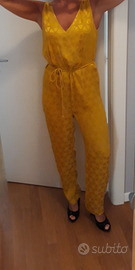 Tuta color giallo /ocra