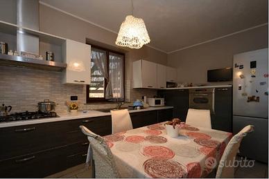 Elegante cucina usata