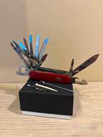 Victorinox Swisschamp rosso coltellino multiuso