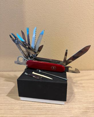Victorinox Swisschamp rosso coltellino multiuso