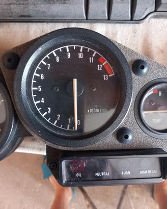 strumentazione FZR 600