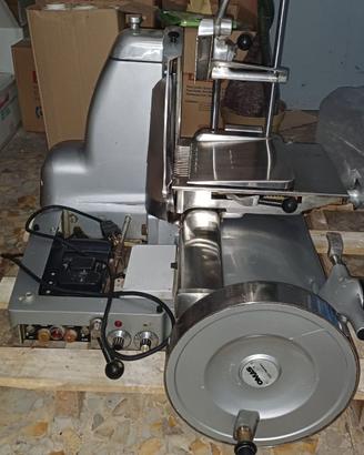 AFFETTATRICE PROFESSIONALE OMRON   E 9