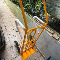 carrello saliscala quasi nuova