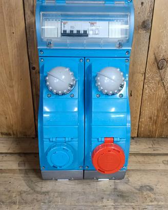 Quadro elett. Palazzoli Uysse,  220 V, 380 V,salv