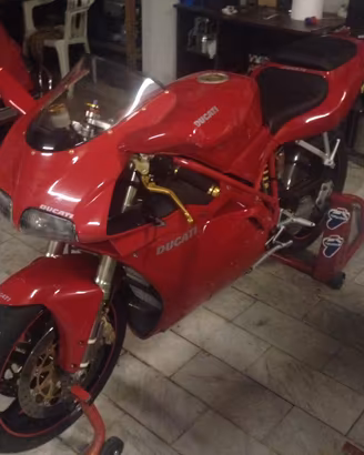 Ducati 748 s