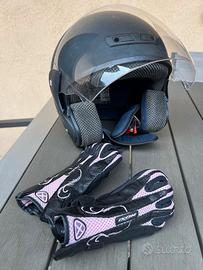 Casco e guanti scooter