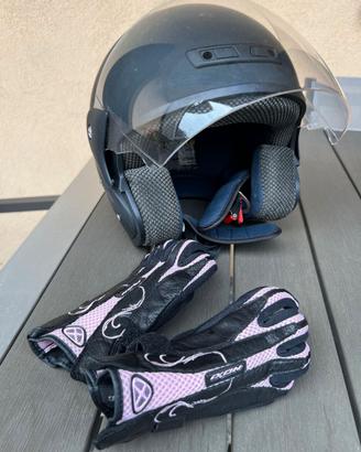 Casco e guanti scooter