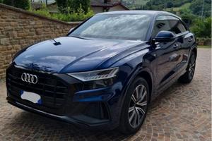 Audi q8 Sport 45