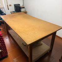 Tavolo da lavoro sartoria