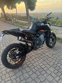 Ktm duke 890