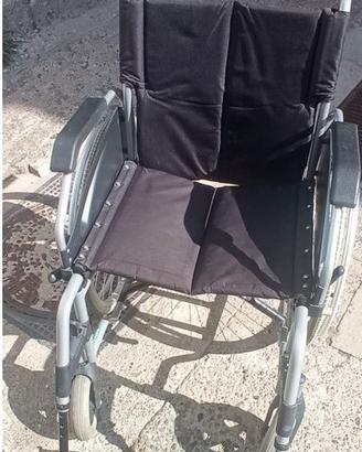 Sedia a rotelle per esterno e interno