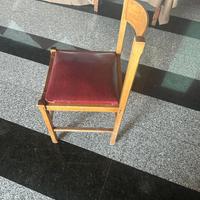 200 sedie pronte per il ritiro