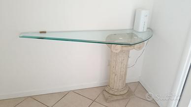 Tavolo base vetro colonna romana