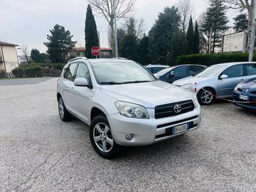 Toyota RAV 4 2.2 D-4D Gancio traino estraibile