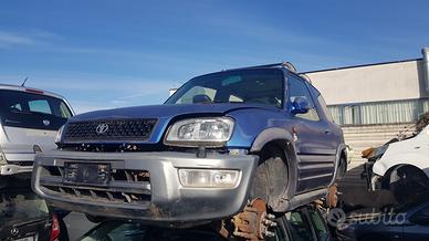 Toyota RAV4  2.0cc BENZINA anno 1997 X ricambi
