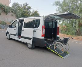 Peugeot Expert Pianale ribassato con rampa disabil