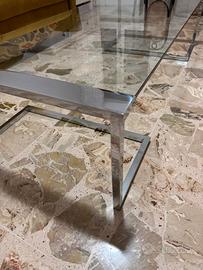 Tavolo in cristallo e acciaio