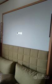 Letto matrimoniale a scomparsa con divano