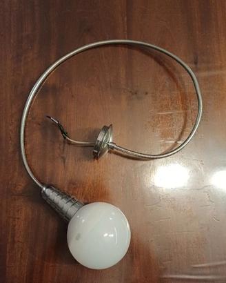 Lampadario tubo flessibile