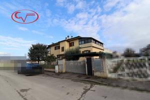 Villa di 750 m² con più di 5 locali e box auto dop