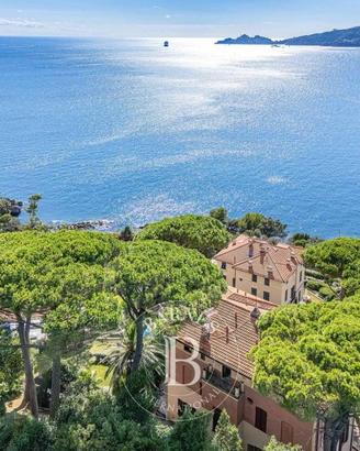 Villa di 155 m² con 4 locali e posto auto a Zoagli