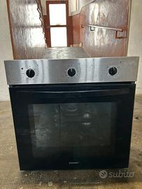 Forno ad incasso ventilato