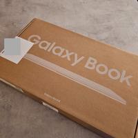 Samsung Book4 8GB RAM 15.6" 256GB SSD
