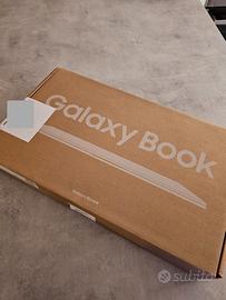 Samsung Book4 8GB RAM 15.6" 256GB SSD