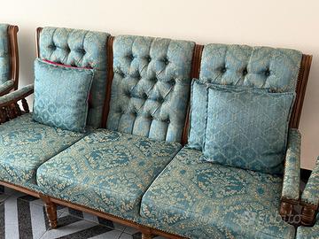 Divano e due poltrone