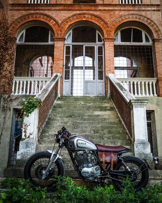 Suzuki Gn 400 cafe racer